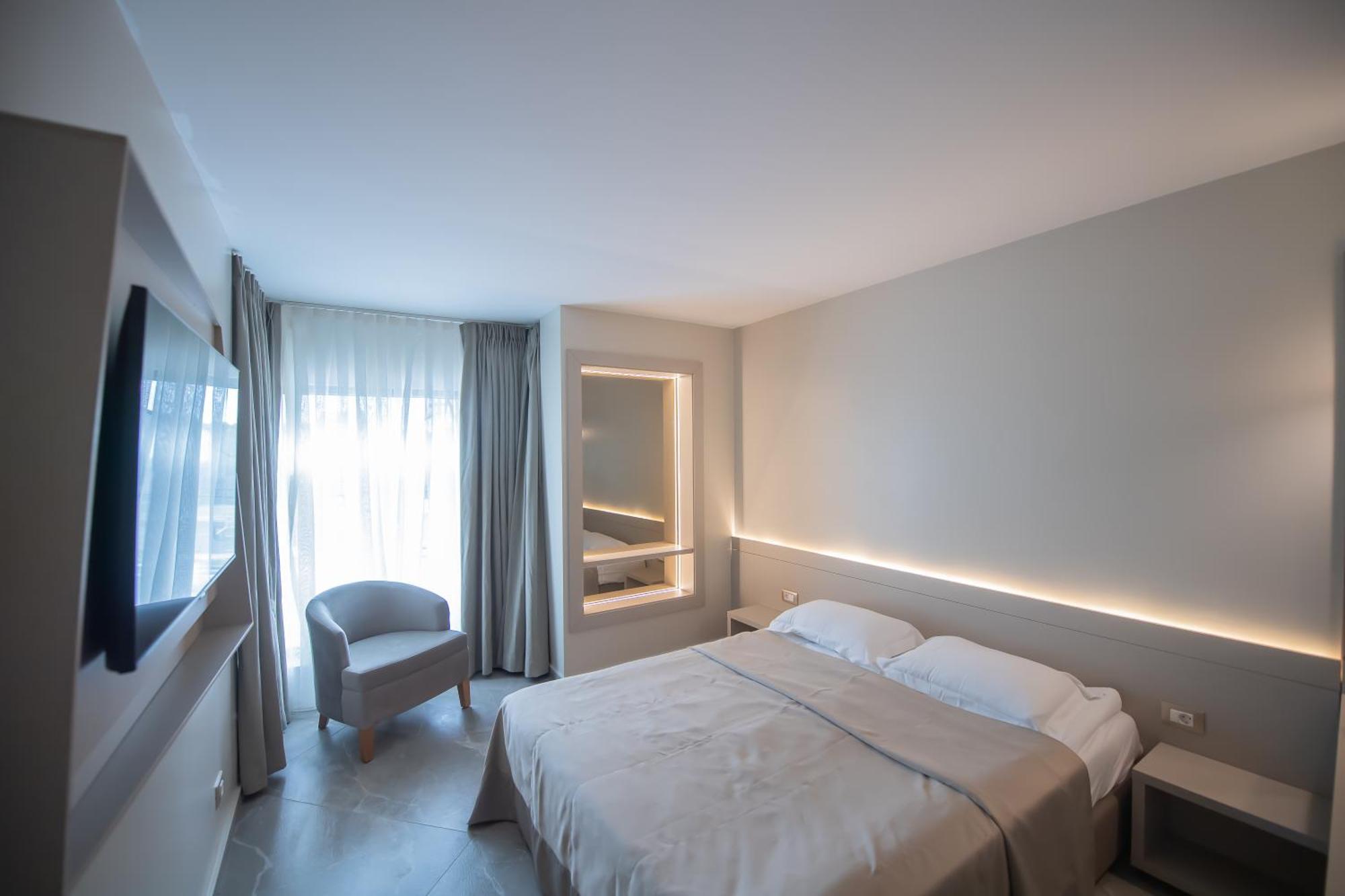 Hotel Atena*** Saturn Buitenkant foto